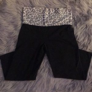 Victoria Secret PINK Capri yoga pants